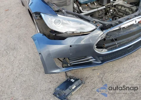 2015 Tesla Model S 85D/P85D z USA, uszkodzony, nr VIN 5YJSA1V45FF098458